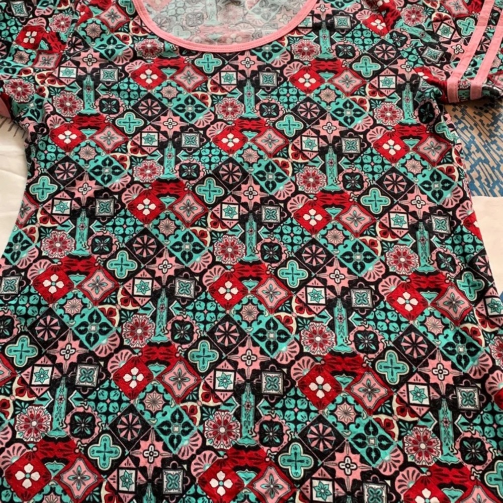 Lularoe classic t